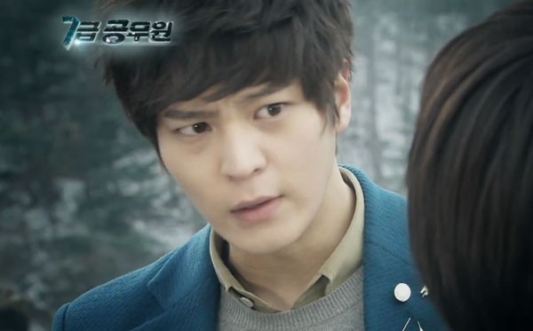 Joo Won méo mặt vì bị người đẹp tát 9