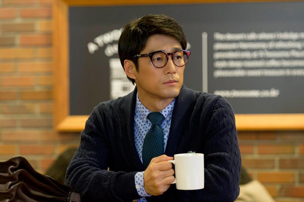 Sao đổ x&ocirc; đến &ldquo;Trung t&acirc;m hẹn h&ograve;&rdquo; của Soo Young  4
