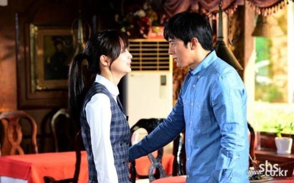 Go Soo te tua v&igrave; "Thời đại ho&agrave;ng kim" 4