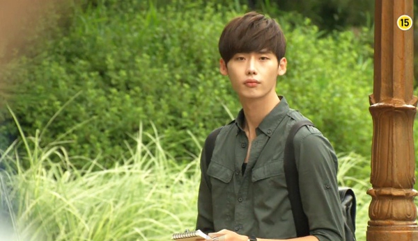 Park Soo Ha (Lee Jong Suk) "giấu nhẹm" chuyện khôi phục ký ức 4