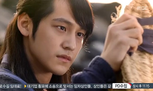 "Nữ thần lửa" Moon Geun Young t&aacute;i ngộ Kim Bum trong nước mắt 4