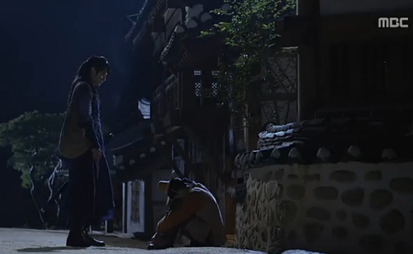 "Nữ thần lửa" Moon Geun Young t&aacute;i ngộ Kim Bum trong nước mắt 8