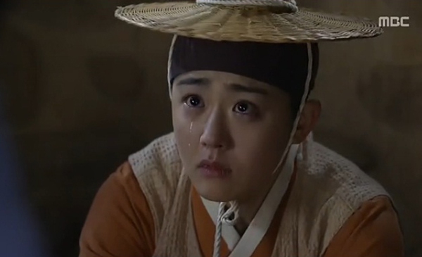"Nữ thần lửa" Moon Geun Young t&aacute;i ngộ Kim Bum trong nước mắt 1