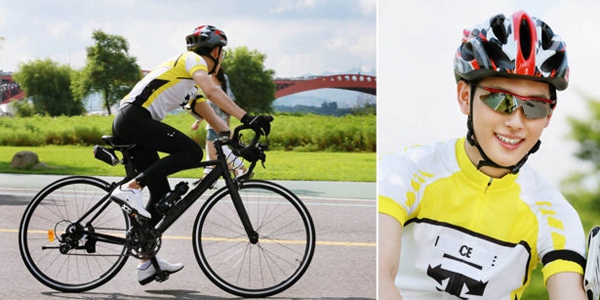 Mỹ nam Hàn khoe dáng trên yên xe đạp 2