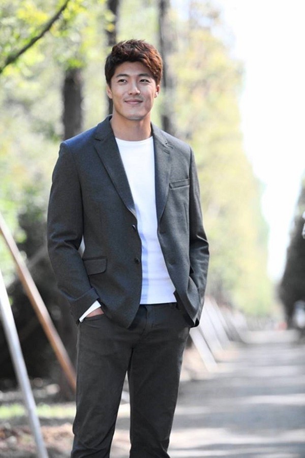 UEE - Jung Il Woo "đen toàn tập" trong "Golden Rainbow" 4