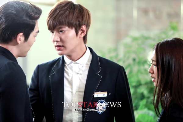 Eun Sang (Park Shin Hye) ngăn cản Kim Tan (Lee Min Ho) động thủ 5