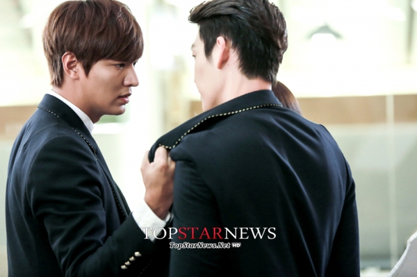 Eun Sang (Park Shin Hye) ngăn cản Kim Tan (Lee Min Ho) động thủ 4