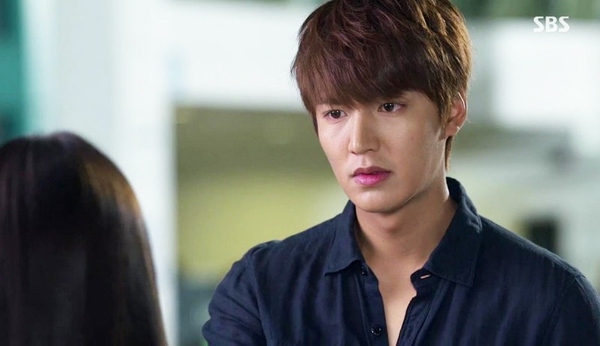 Lee Min Ho sửng sốt khi thấy Park Shin Hye trong nhà mình 8