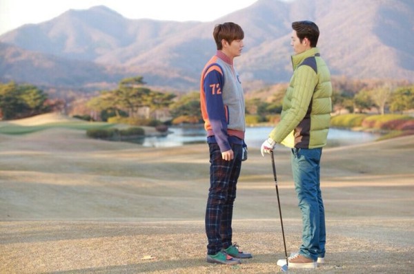 Lee Min Ho đối mặt Kim Woo Bin trên sân golf 1