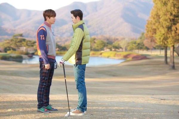 Lee Min Ho đối mặt Kim Woo Bin trên sân golf 2