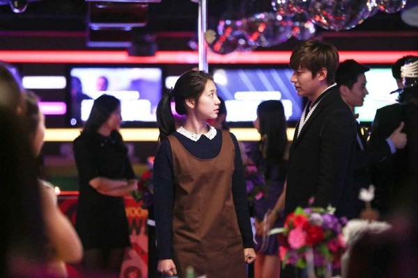 Nàng Lọ Lem không hề đơn giản của "The Heirs" 15