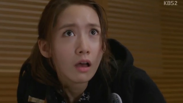 Da Jung (Yoona) bị tạt nước ướt nhẹp 8