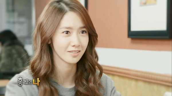 Da Jung (Yoona) cười tít mắt vì được chồng tặng hoa 6