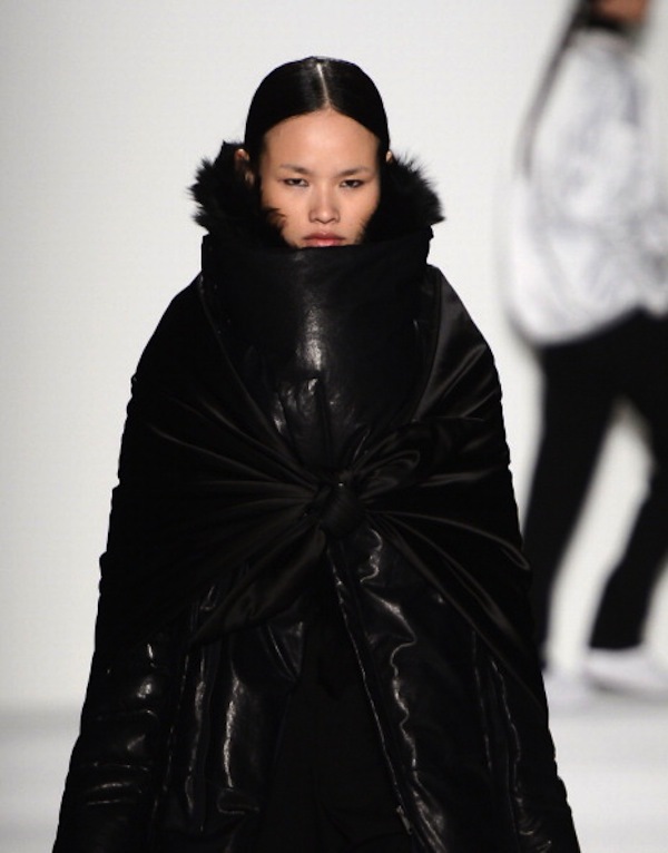 Tuyết Lan "giành" được 5 show diễn tại New York Fashion Week 12