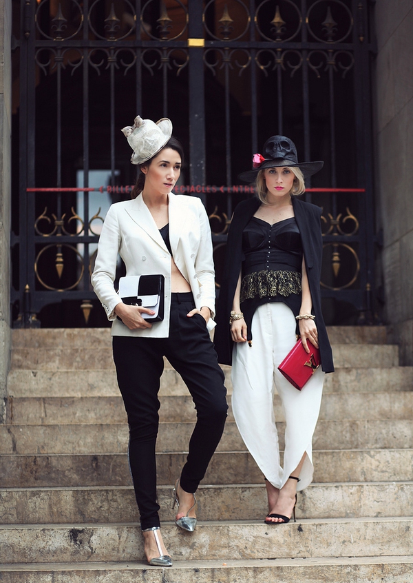 Mix "đồ đôi" chất như cặp bạn thân fashion icon Diana & Alina 28