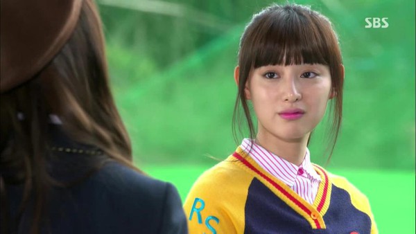 "Zoom in" phong c&aacute;ch của "những người thừa kế đ&igrave;nh đ&aacute;m" trong The Heirs 57
