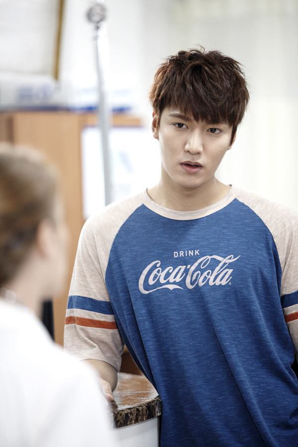 "Zoom in" phong c&aacute;ch của "những người thừa kế đ&igrave;nh đ&aacute;m" trong The Heirs 2