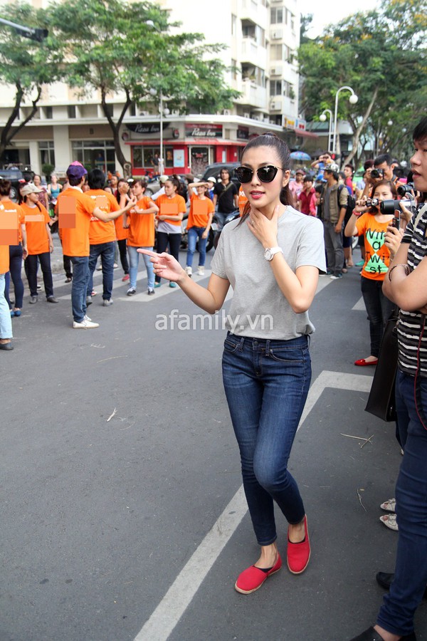 Tăng Thanh Hà "chăm" khoe street style ngày càng phong cách 3