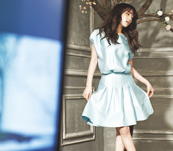 Tae Yeon - SNSD & Kim Woo Bin mỗi người 1 vẻ tr&ecirc;n tạp ch&iacute; 5