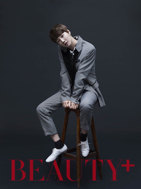 Tae Yeon - SNSD & Kim Woo Bin mỗi người 1 vẻ tr&ecirc;n tạp ch&iacute; 23