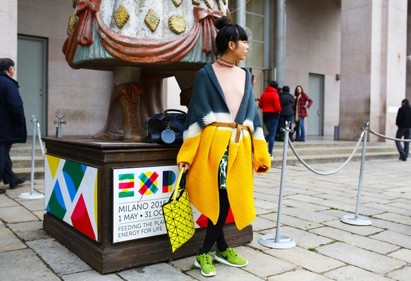 Rực rỡ, ngọt ngào với street style Milan Fashion Week 4