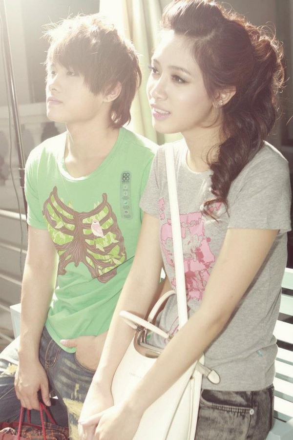 Khi chuyện t&igrave;nh cảm của hot girl gặp trục trặc 14