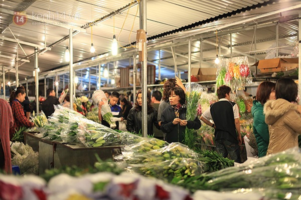 Chợ hoa Quảng Bá tấp nập sáng cuối năm 5