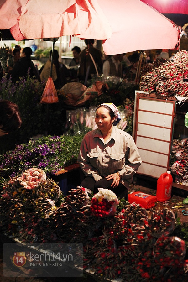 Chợ hoa Quảng Bá tấp nập sáng cuối năm 14