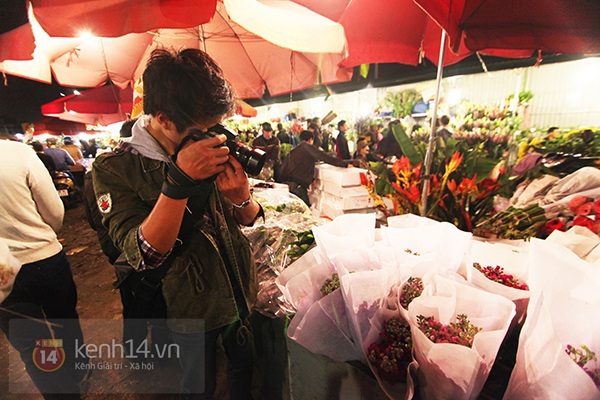 Chợ hoa Quảng Bá tấp nập sáng cuối năm 16