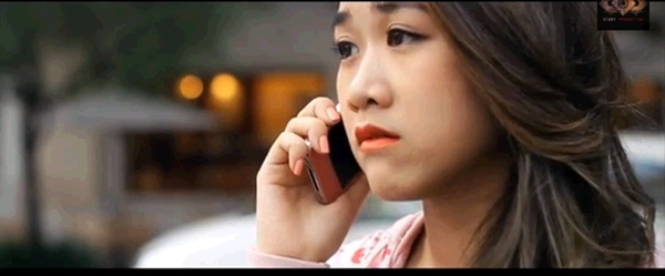 Cảm động clip chuyện t&igrave;nh buồn của ch&agrave;ng trai ngh&egrave;o 5