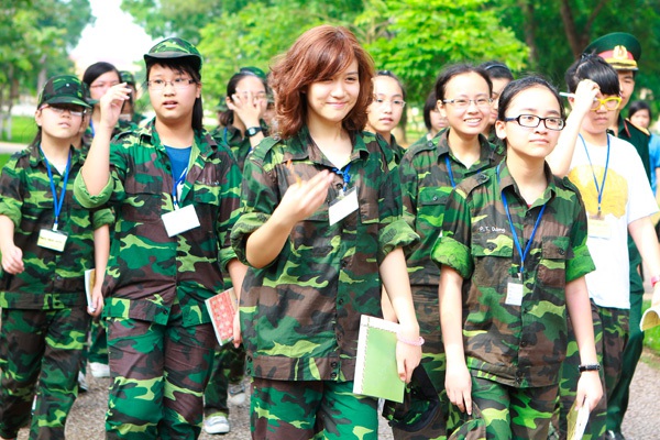Ngỡ ngàng hot girl Việt giản dị mà cực dễ thương khi mặc quân phục 18