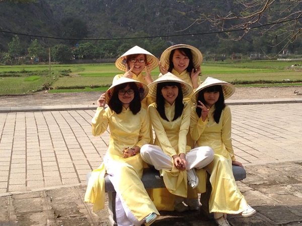 Nghe nhóm teen Việt kể chuyện làm diễn viên quần chúng cho “Running man” 9