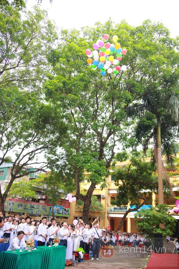 Nghẹn ng&agrave;o gi&acirc;y ph&uacute;t chia tay của teen Kim Li&ecirc;n v&agrave; Chu Văn An 14