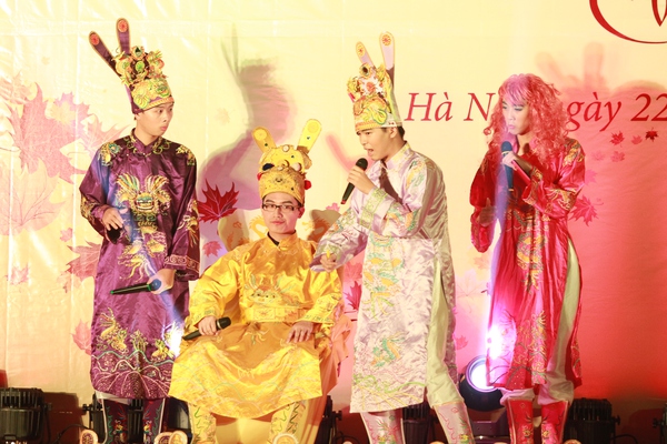 Sinh viên ĐH Y tế công cộng cháy hết mình với “dạ tiệc mùa thu” 7