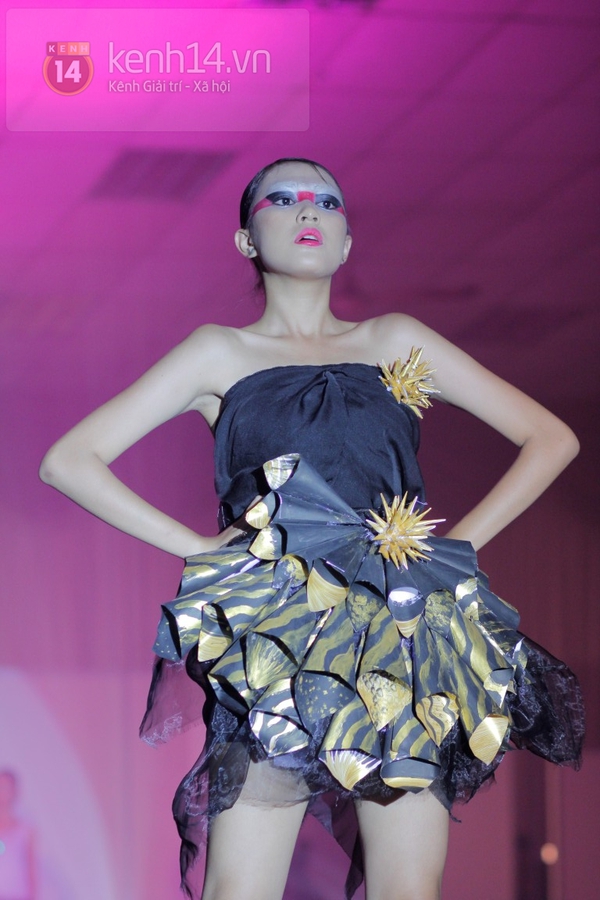 Fashion show "Góc cạnh" cực ấn tượng của các Amser 14