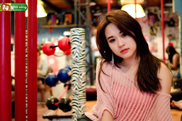 Nhìn lại cách các hot girl Việt đời đầu vượt qua “sóng gió” 14