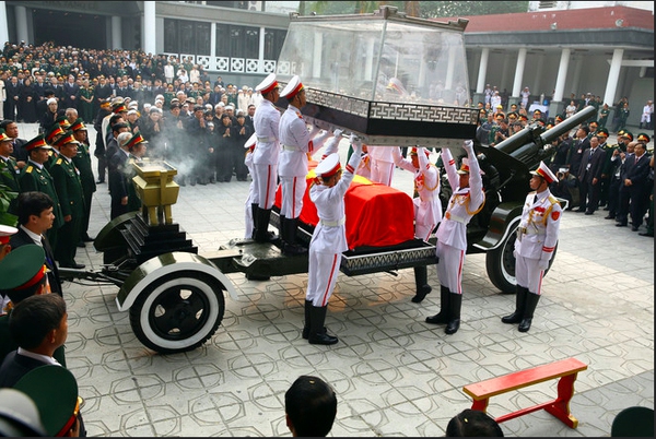 10 ngày tang lễ lịch sử của Đại tướng Võ Nguyên Giáp qua ảnh 23