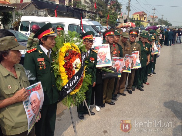 Toàn cảnh đưa linh cữu Đại tướng từ Hà Nội về quê nhà Quảng Bình 73