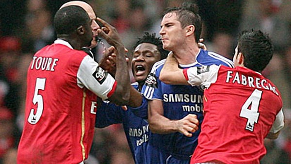 Những cuộc đối đầu kinh điển giữa Chelsea – Arsenal 13