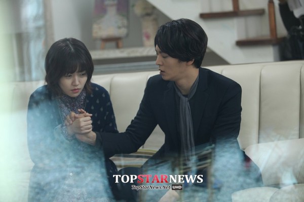 "Nhạc trưởng" Joo Won ôm chặt Shim Eun Kyung trước mặt đối thủ 8