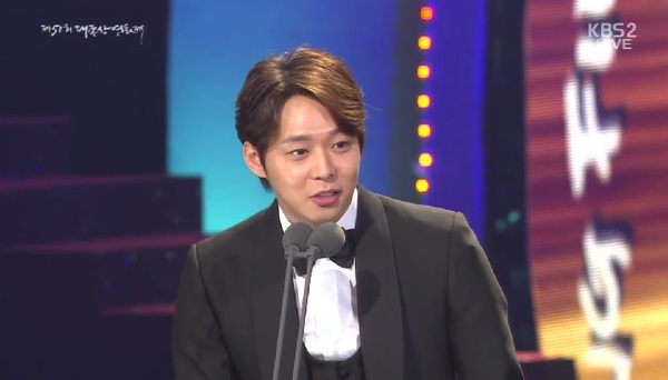 Park Yoo Chun đánh bại sao trẻ tài năng nhất tại "Oscar Hàn Quốc" 1