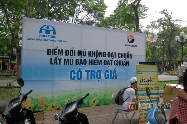 Những chuyện dở kh&oacute;c dở cười trong ng&agrave;y đầu đổi mũ bảo hiểm xịn 4