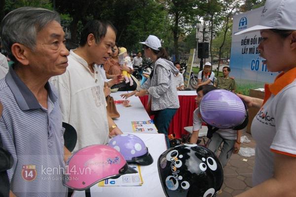 Những chuyện dở kh&oacute;c dở cười trong ng&agrave;y đầu đổi mũ bảo hiểm xịn 8