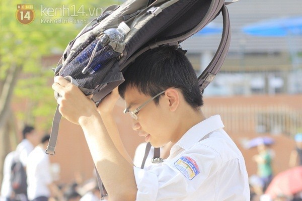 Đợt nắng n&oacute;ng mới &ldquo;đe dọa&rdquo; sĩ tử thi tốt nghiệp 1