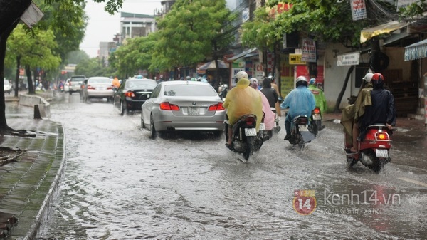 Bão số 2 suy yếu thành áp thấp, gây mưa lớn ở Bắc Bộ 1