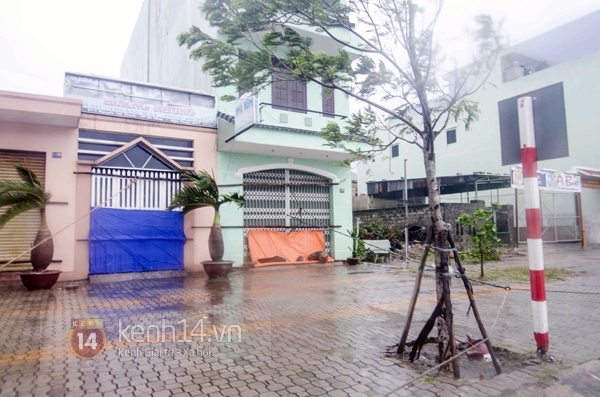 Chùm ảnh: Gió mạnh quần thảo thành phố Đà Nẵng trước giờ tâm bão đổ bộ 12