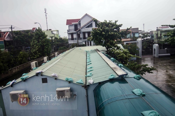 Ch&ugrave;m ảnh: Gi&oacute; mạnh quần thảo th&agrave;nh phố Đ&agrave; Nẵng trước giờ t&acirc;m b&atilde;o đổ bộ 17