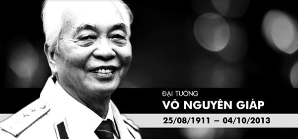 Hết giờ Lễ viếng Quốc tang, nhiều người dân vẫn xếp hàng vào viếng Đại tướng 1