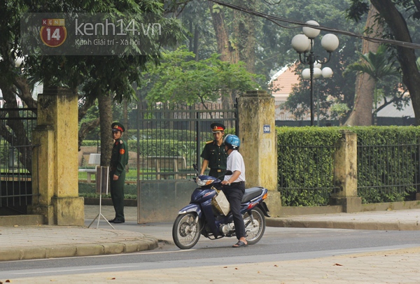 Buổi sáng đầu tiên sau khi Đại tướng qua đời tại ngôi nhà 30 Hoàng Diệu 4