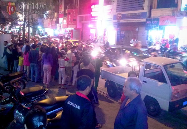 H&agrave; Nội: B&agrave;ng ho&agrave;ng ph&aacute;t hiện x&aacute;c trẻ sơ sinh đẻ non bị vứt tr&ecirc;n h&egrave; phố 3